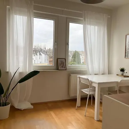 Ruhig, Zentral, Messe Nah! Be3l Эссен